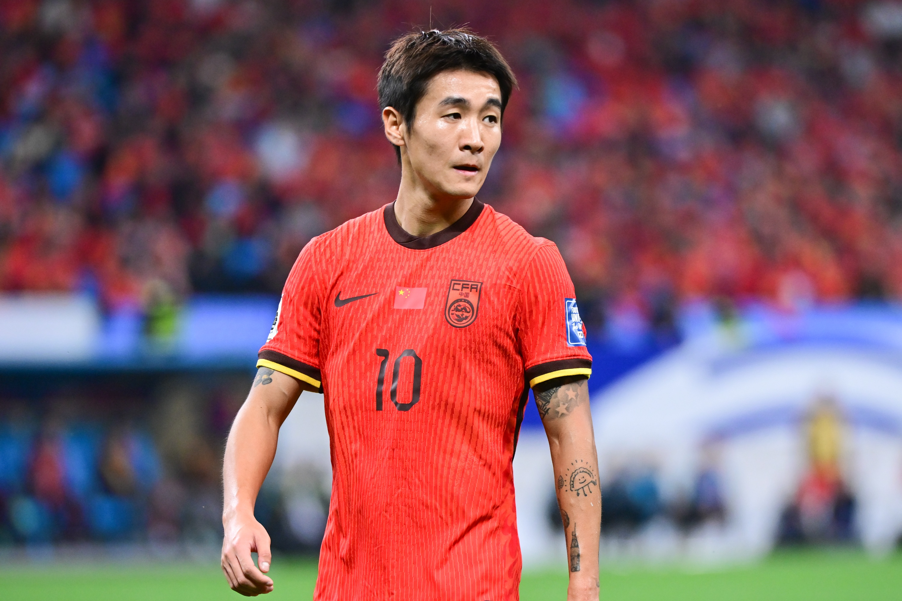 朱藝：國足前場逼搶積極，全隊精神狀態(tài)、戰(zhàn)術執(zhí)行都有明顯進步